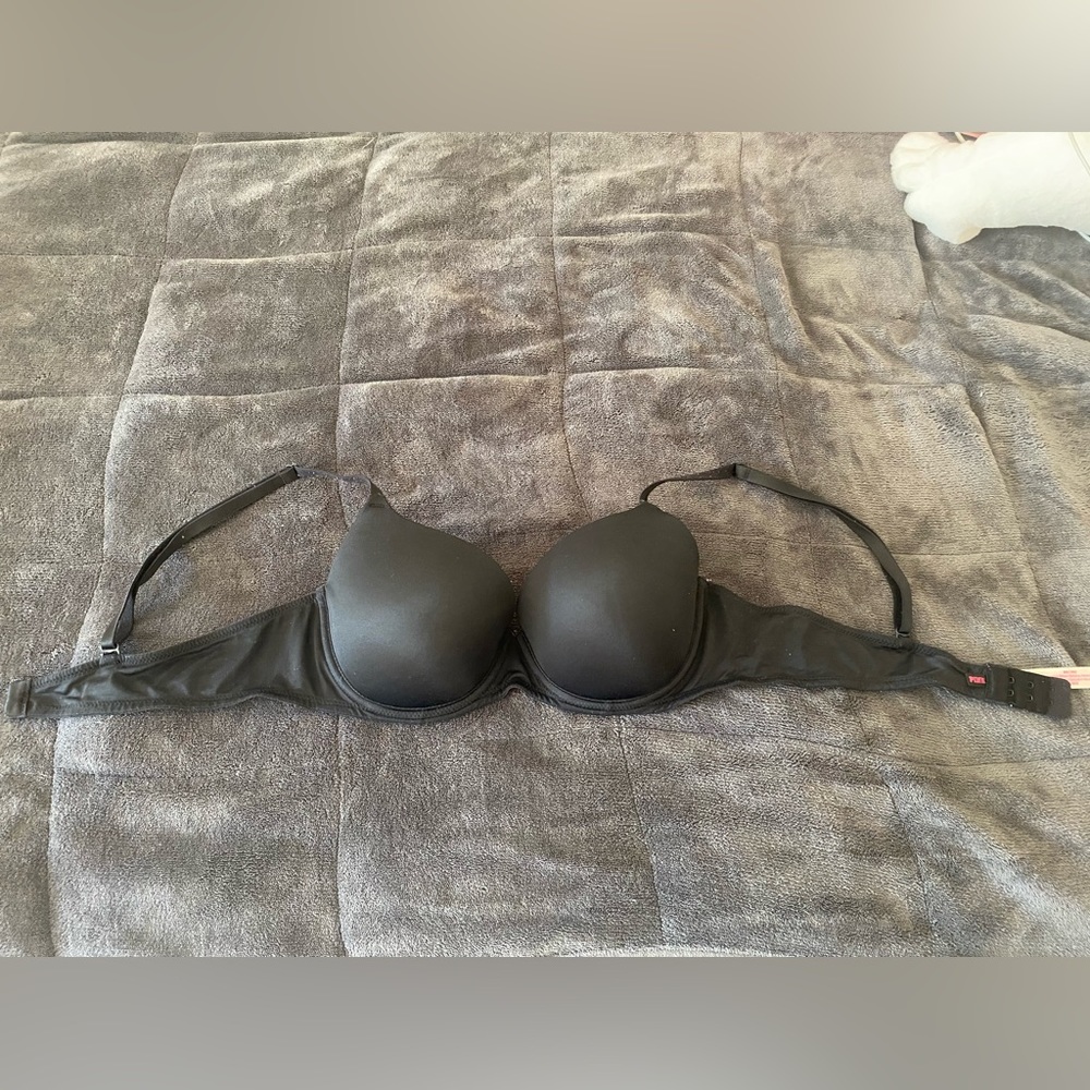 Black Victoria’s Secret Bra - Picture 1 of 5